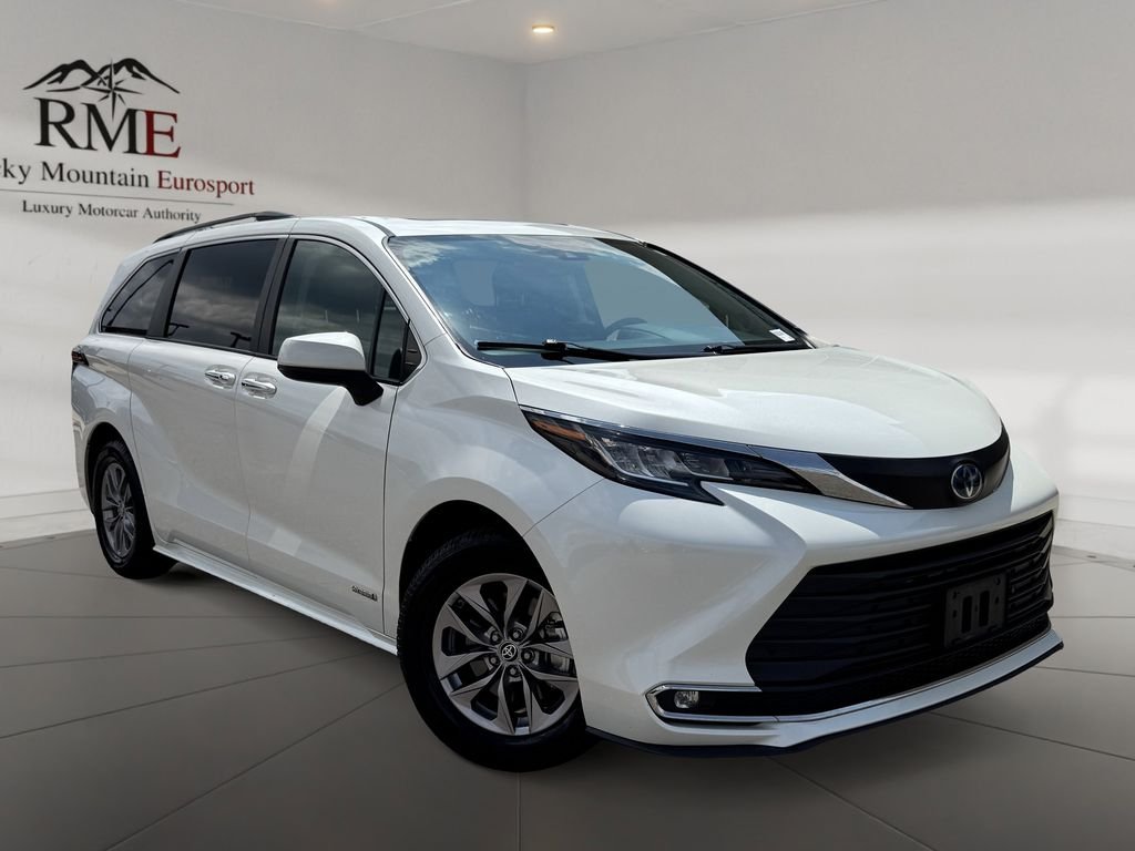 Used 2021 White Toyota XLE image 1