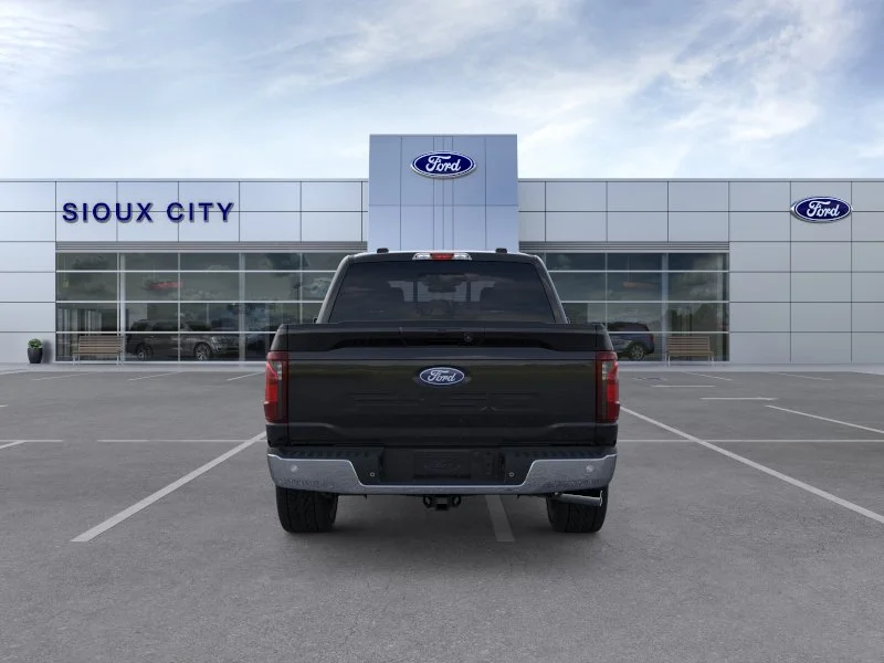 New 2026 Agate Black Metallic Ford XLT image 5