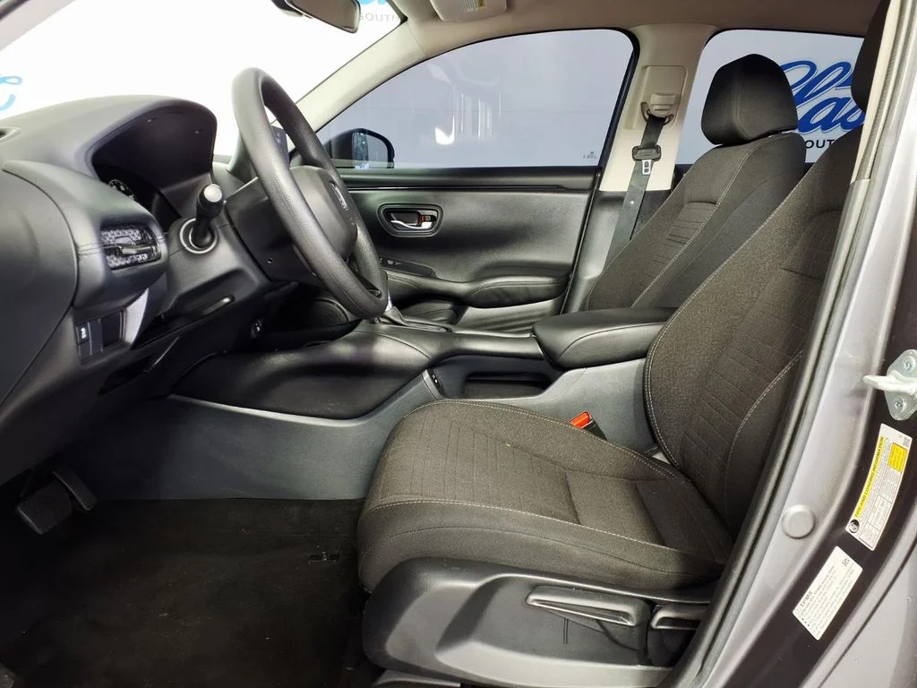 Used 2025  Honda LX image 8