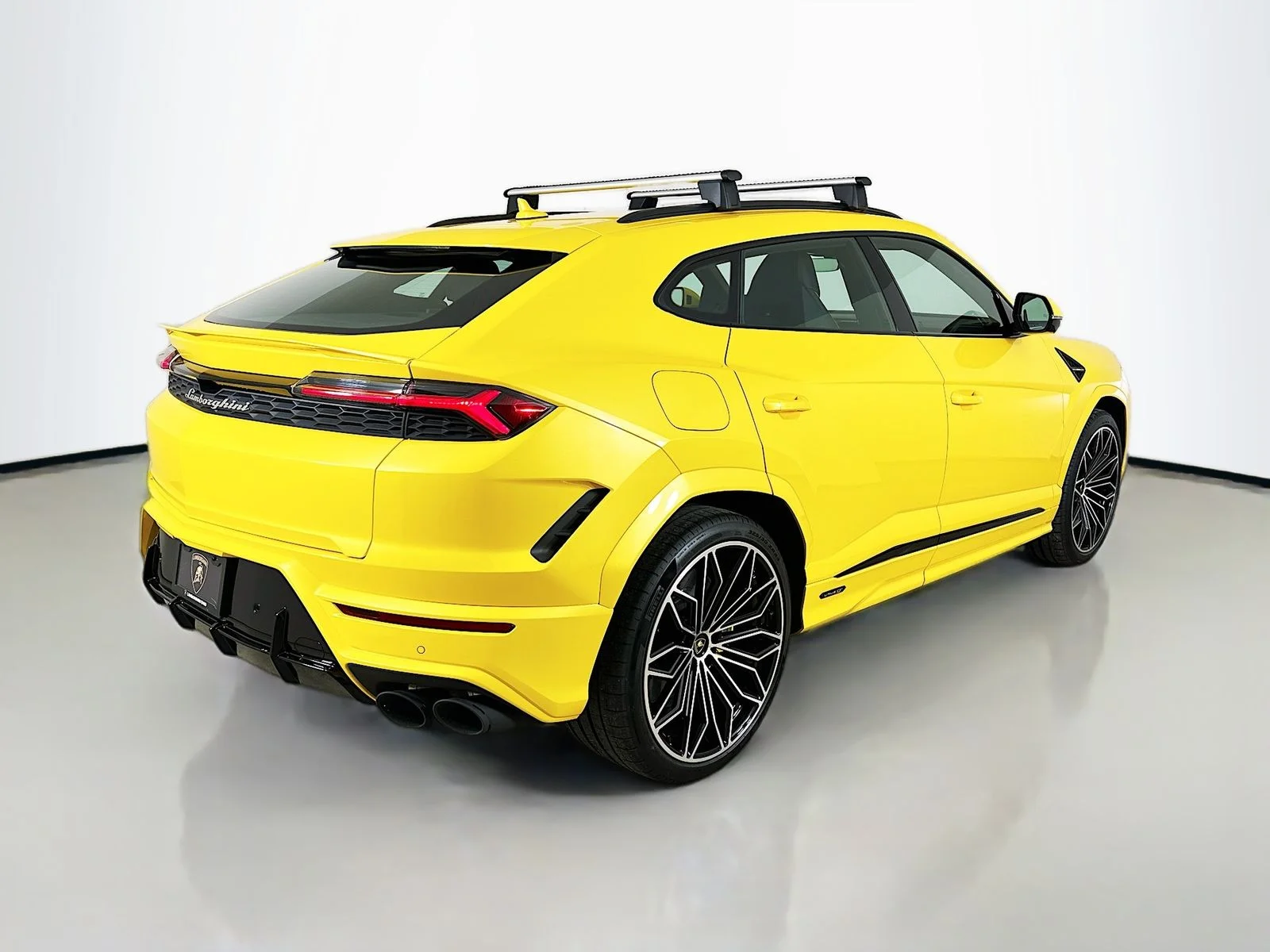 Used 2025 Yellow Lamborghini  image 5
