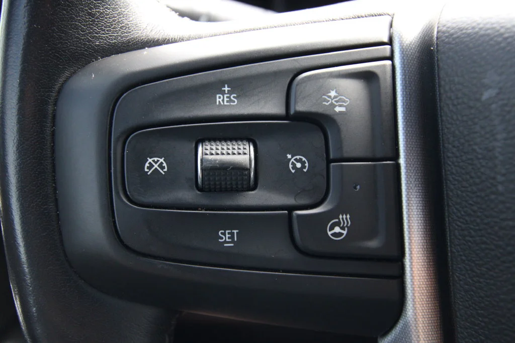 Used 2022 Gray GMC SLT image 23