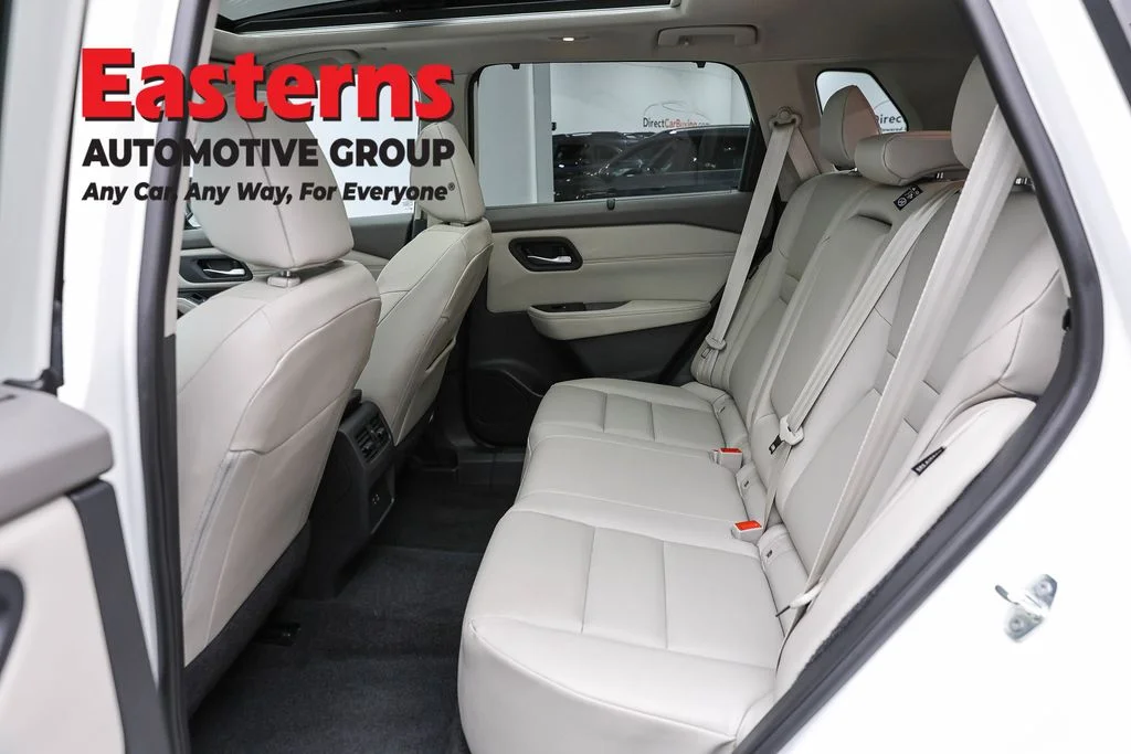Used 2023 White Nissan SV image 22