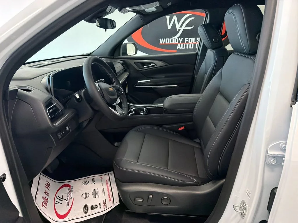 New 2027 Summit White Chevrolet LT image 9