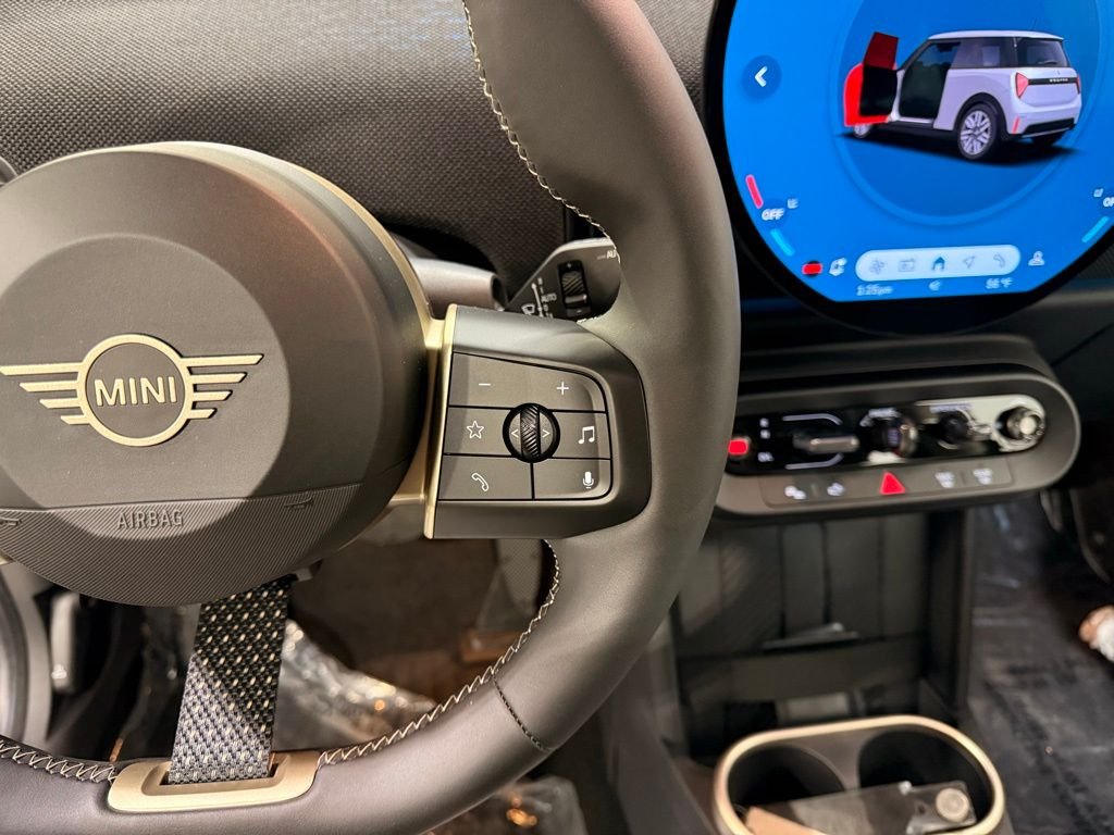 2025 MINI Hardtop 2 Door Base - Photo 14
