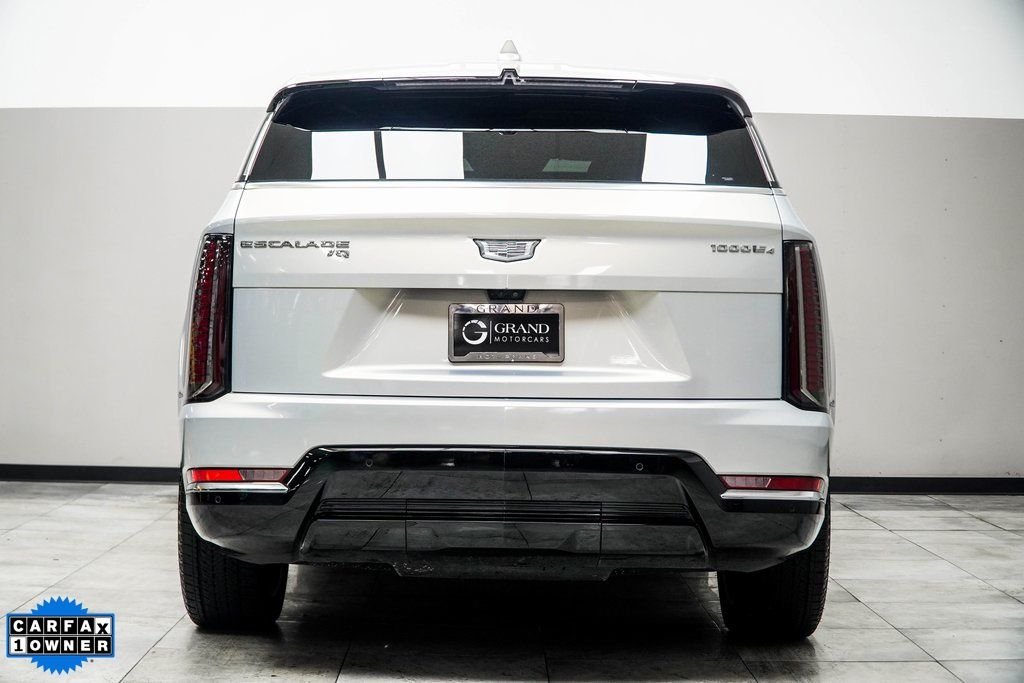 Used 2025 Silver Cadillac Luxury 2 image 11