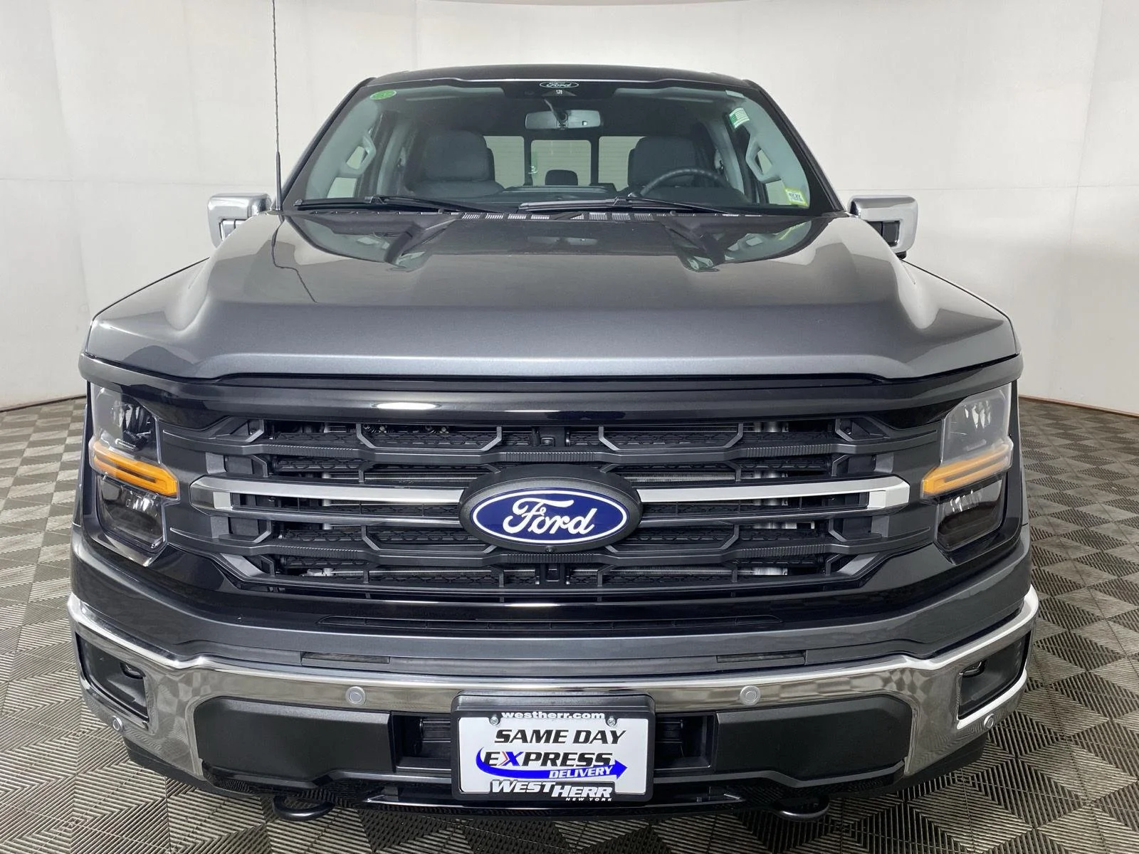 New 2026 Carbonized Gray Metallic Ford XLT image 2