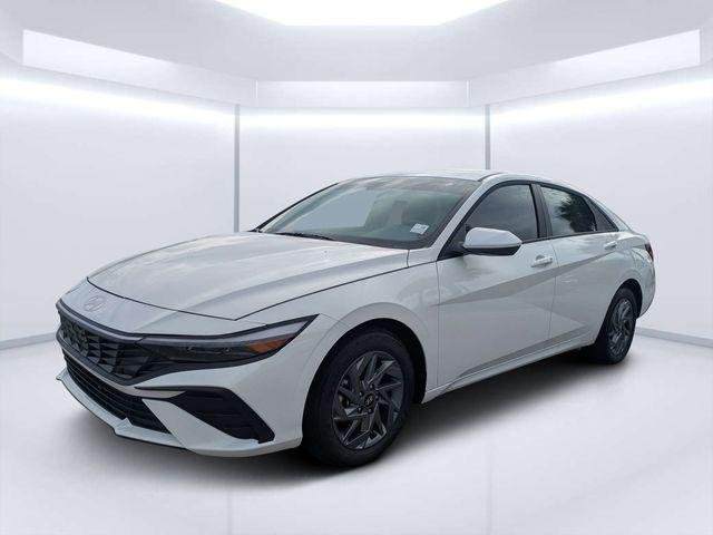 New 2026 White Hyundai Blue image 7