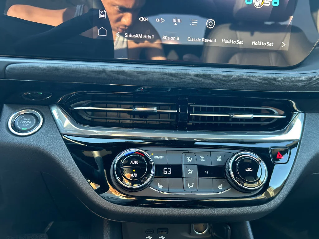 2026 Buick Envista Sport Touring - Photo 25