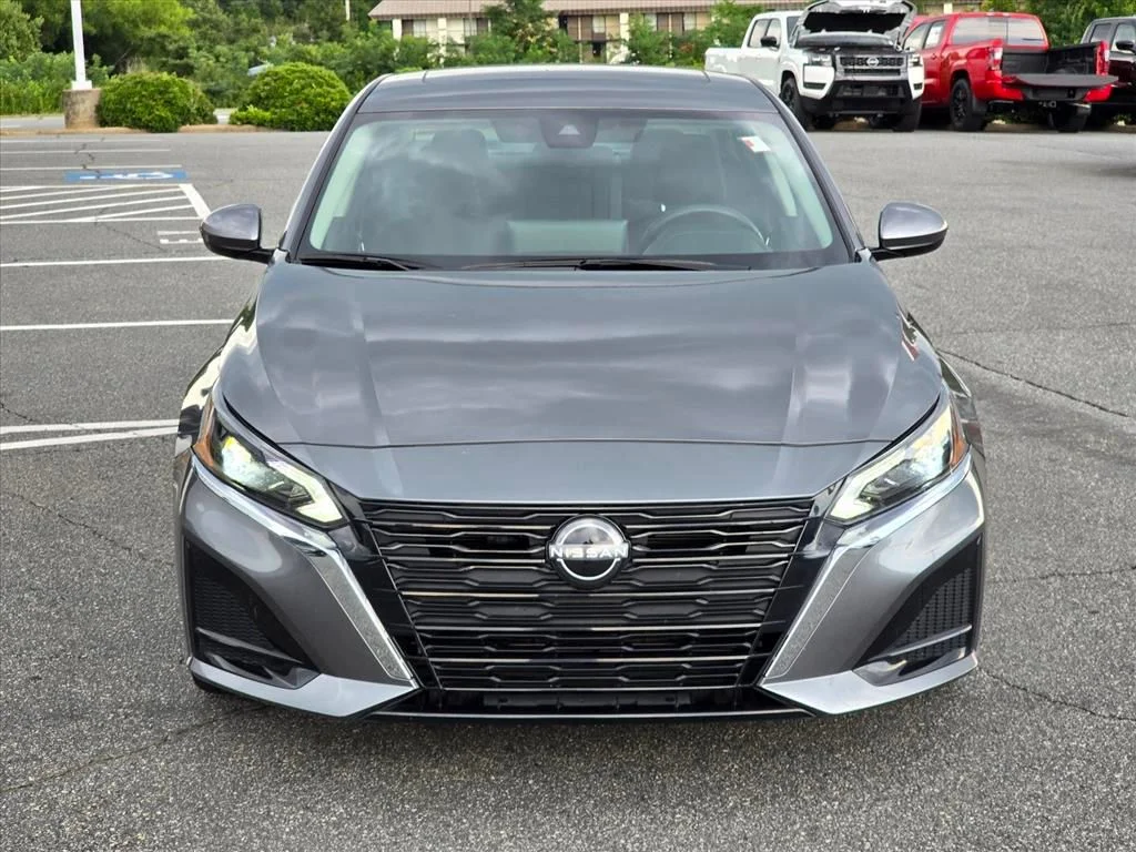 Used 2024 Gray Nissan 2.5 SV image 22