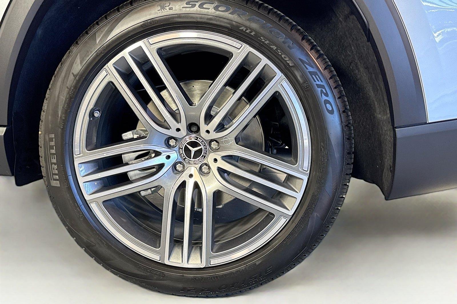 New 2026 Cirrus Silver Metallic Mercedes-Benz GLS 450 image 30