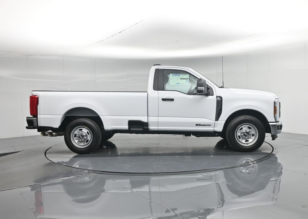 New 2026 Oxford White Ford XL image 21