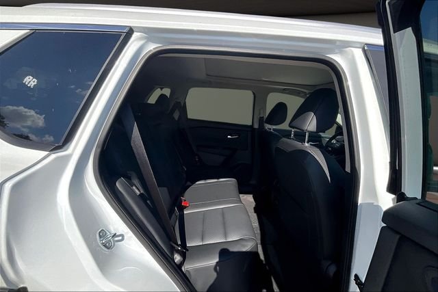 2026 Nissan Rogue SV - Photo 8