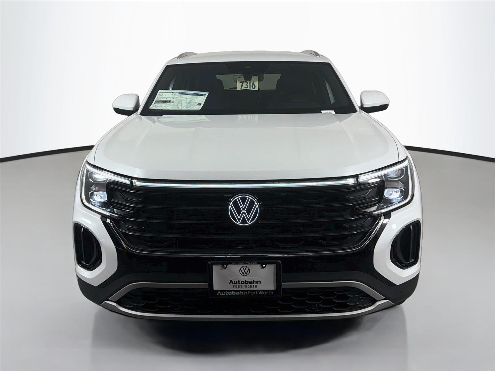 New 2026 Opal White Pearl Volkswagen 2.0T SE w/Technology image 2