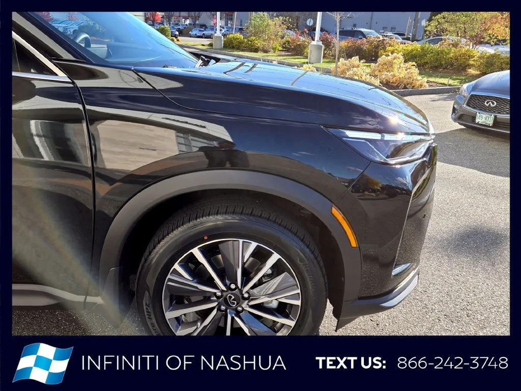 New 2027 MINERAL BLACK INFINITI Luxe AWD image 15