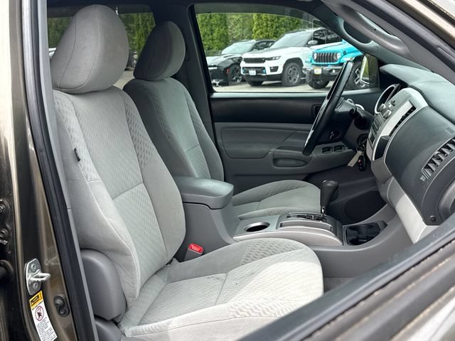 Used 2011 Pyrite Mica Toyota SR5 image 22