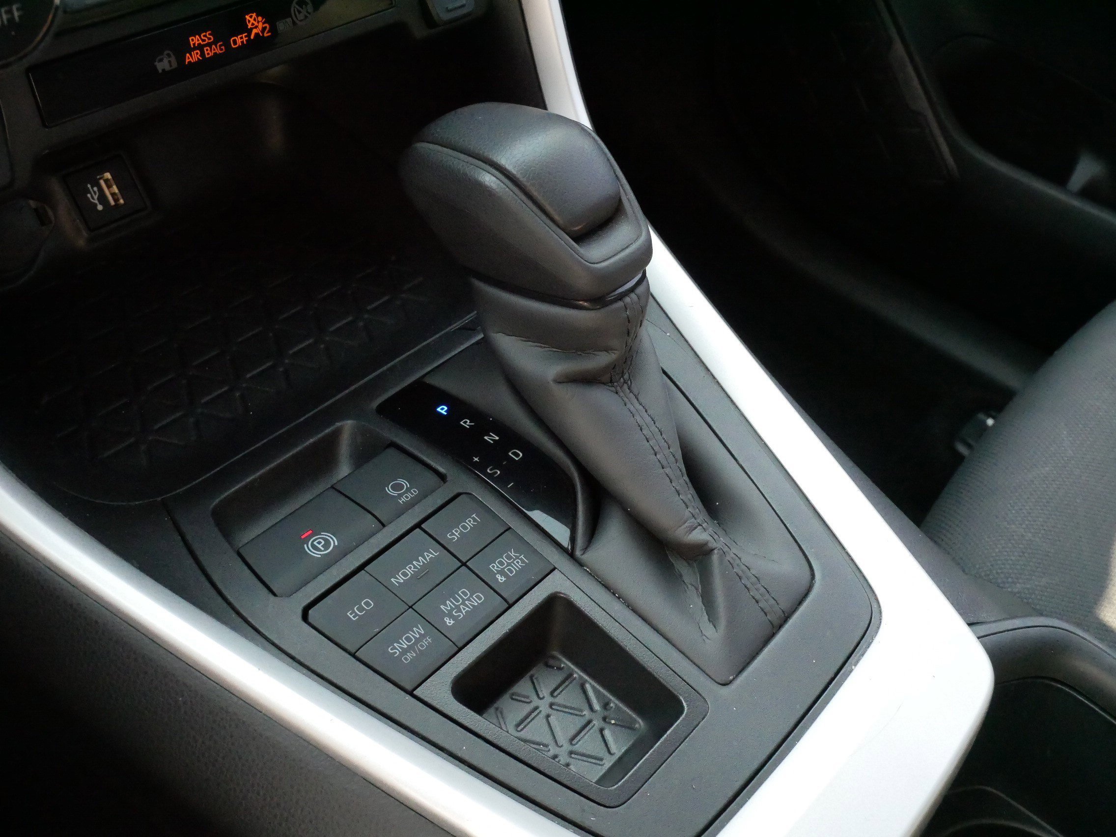 Certified Used 2025 ATTITUDE BLACK MC. Toyota XLE image 24