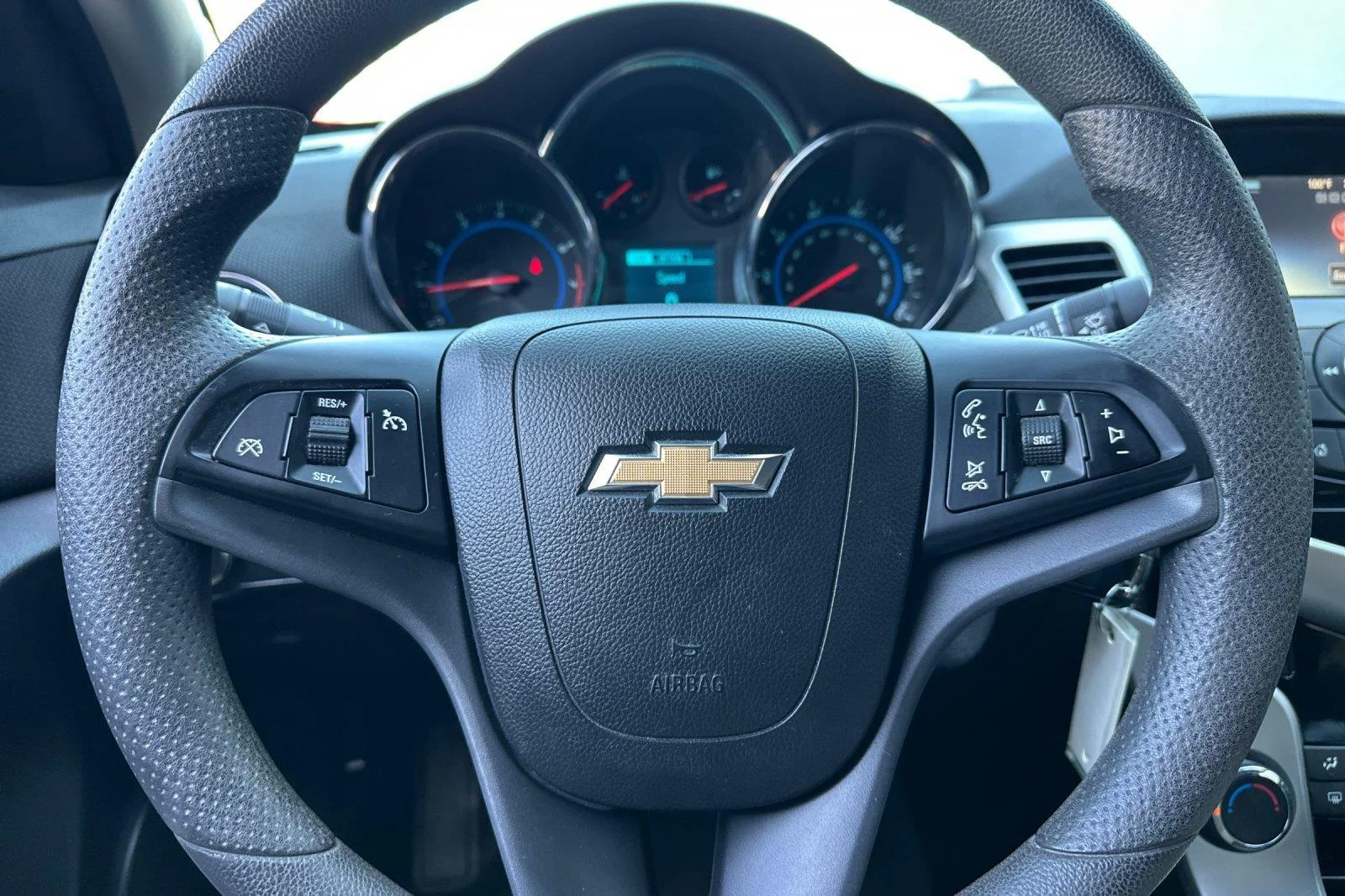 Used 2016 Siren Red Tintcoat Chevrolet LT image 20