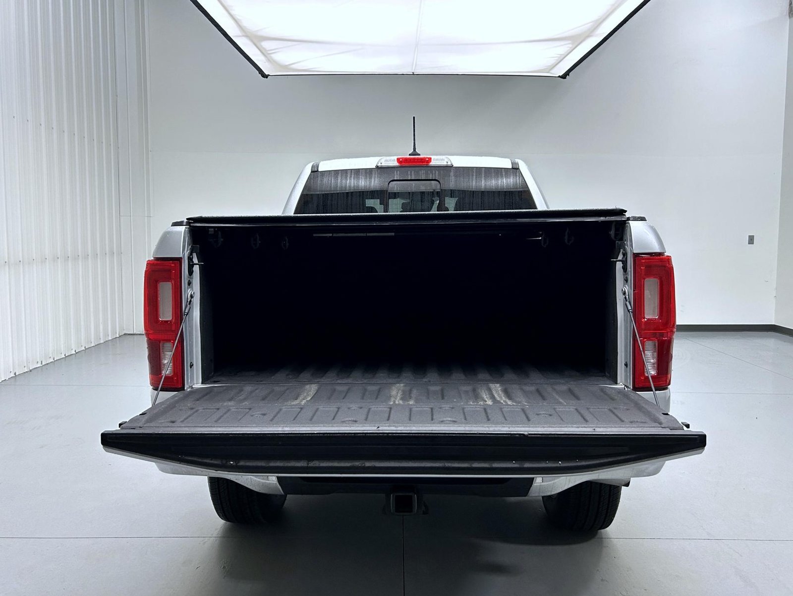 Used 2019 Silver Ford Lariat image 21