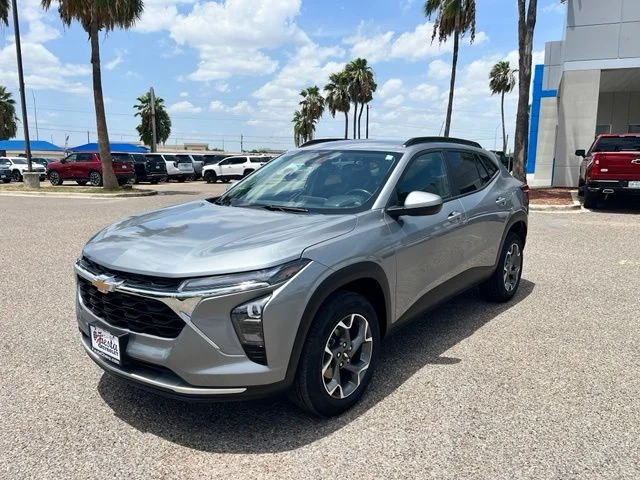 Used 2025 Gray Chevrolet LT image 3