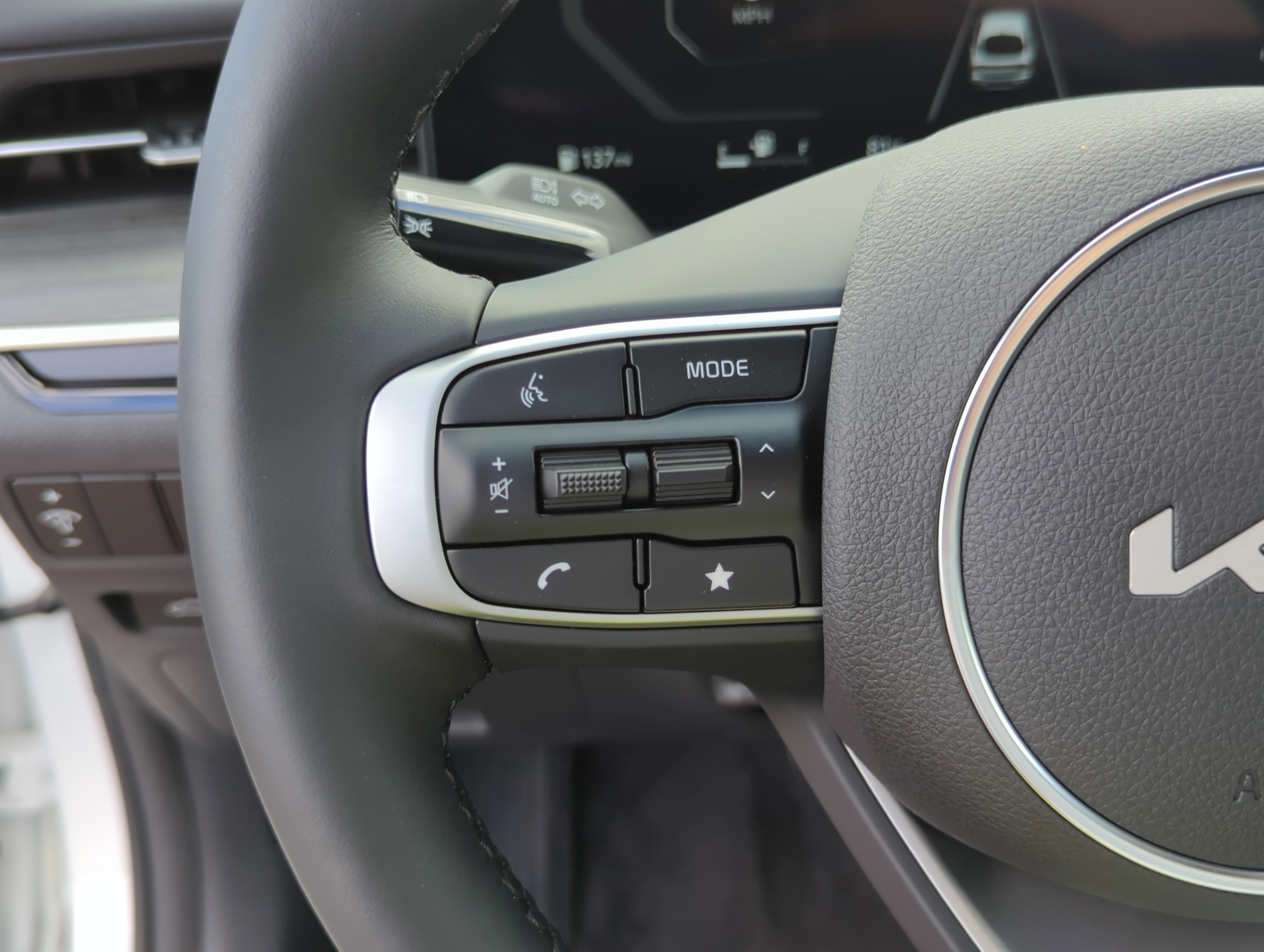 2026 Kia K5 EX - Photo 33