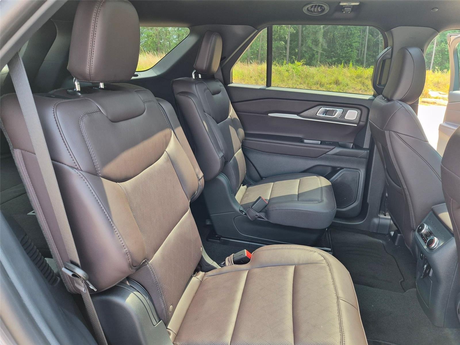 New 2026 Carbonized Gray Metallic Ford Platinum™ image 30