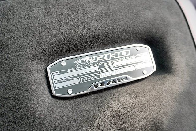 New 2026 Diamond Black Crystal Pearl-Coat Exterior Paint RAM RHO image 39