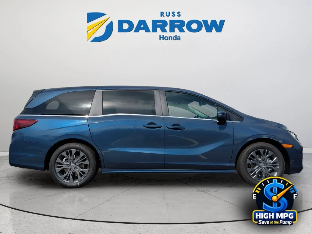 New 2027 Smoke Blue Pearl Honda Touring image 6