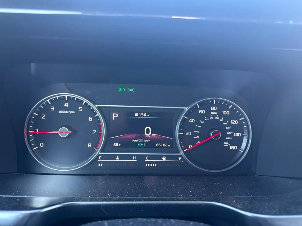 Used 2021 Black Kia S image 18