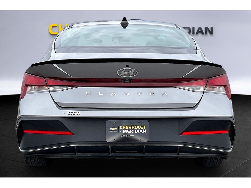 Used 2026 Gray Hyundai SEL Sport image 4
