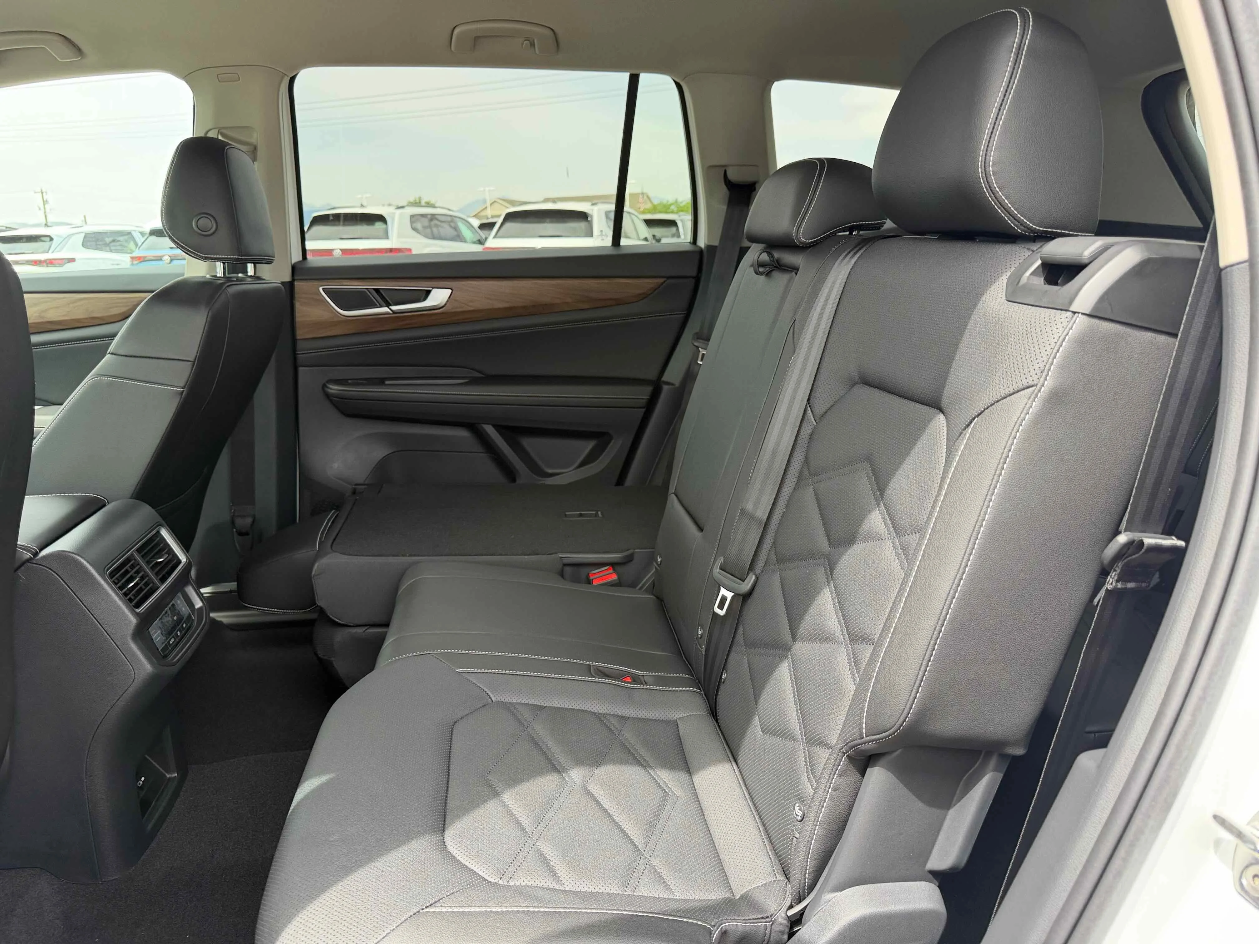 New 2026 Opal White Volkswagen 2.0T SE image 28
