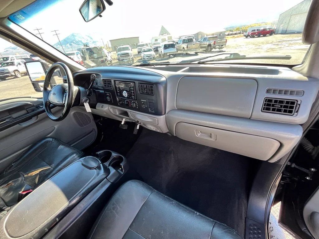 Used 2002  Ford XL image 17