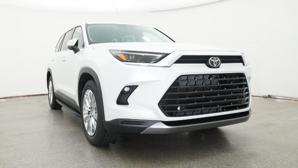 New 2026 Wind Chill Pearl Toyota Platinum image 4