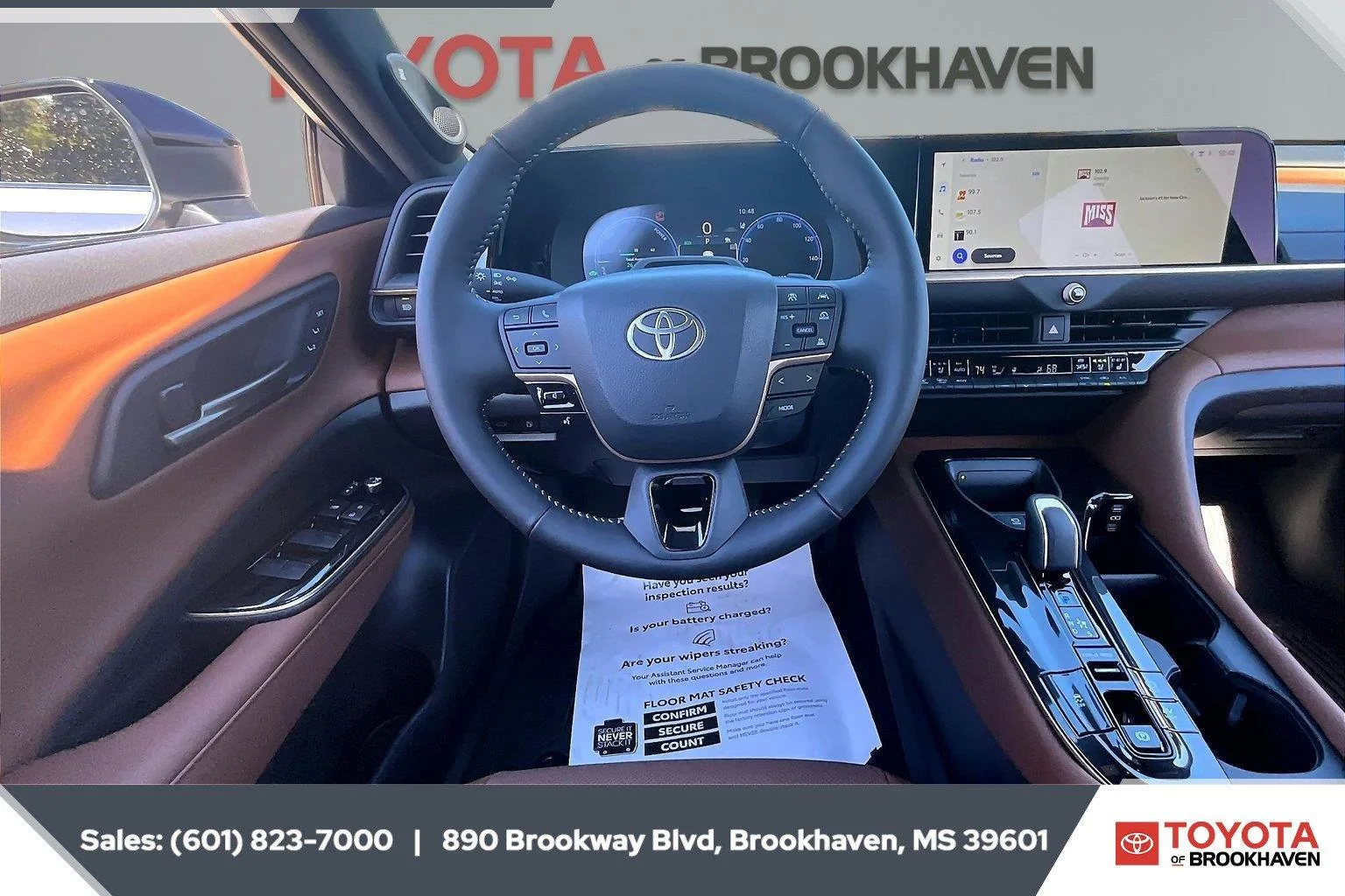 Used 2026 Oxygen White Toyota Limited image 5