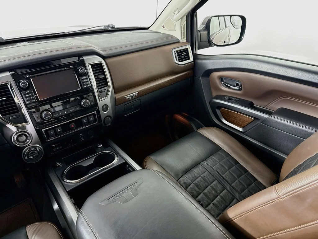 Used 2017 Copper Nissan Platinum Reserve image 24
