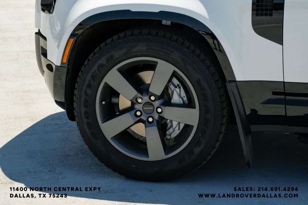 New 2026 Fuji White Land Rover X-Dynamic SE image 52