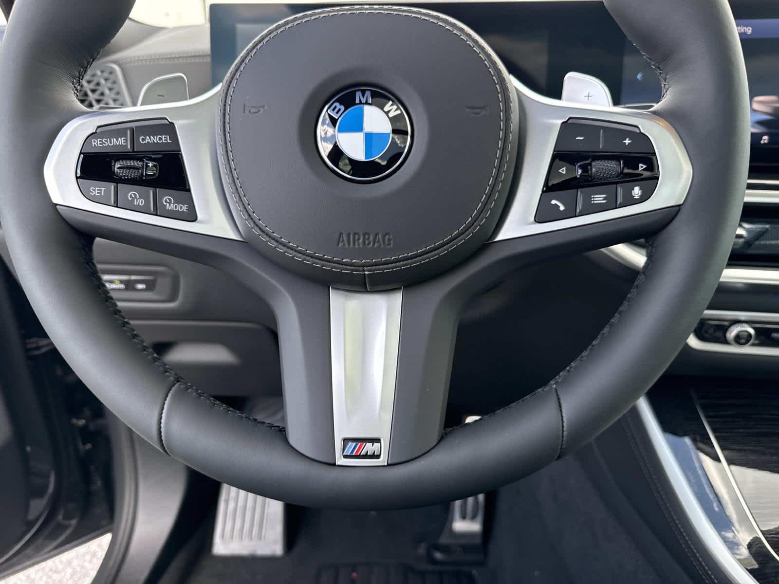 New 2026 Dravit Grey Metallic BMW xDrive40i image 18