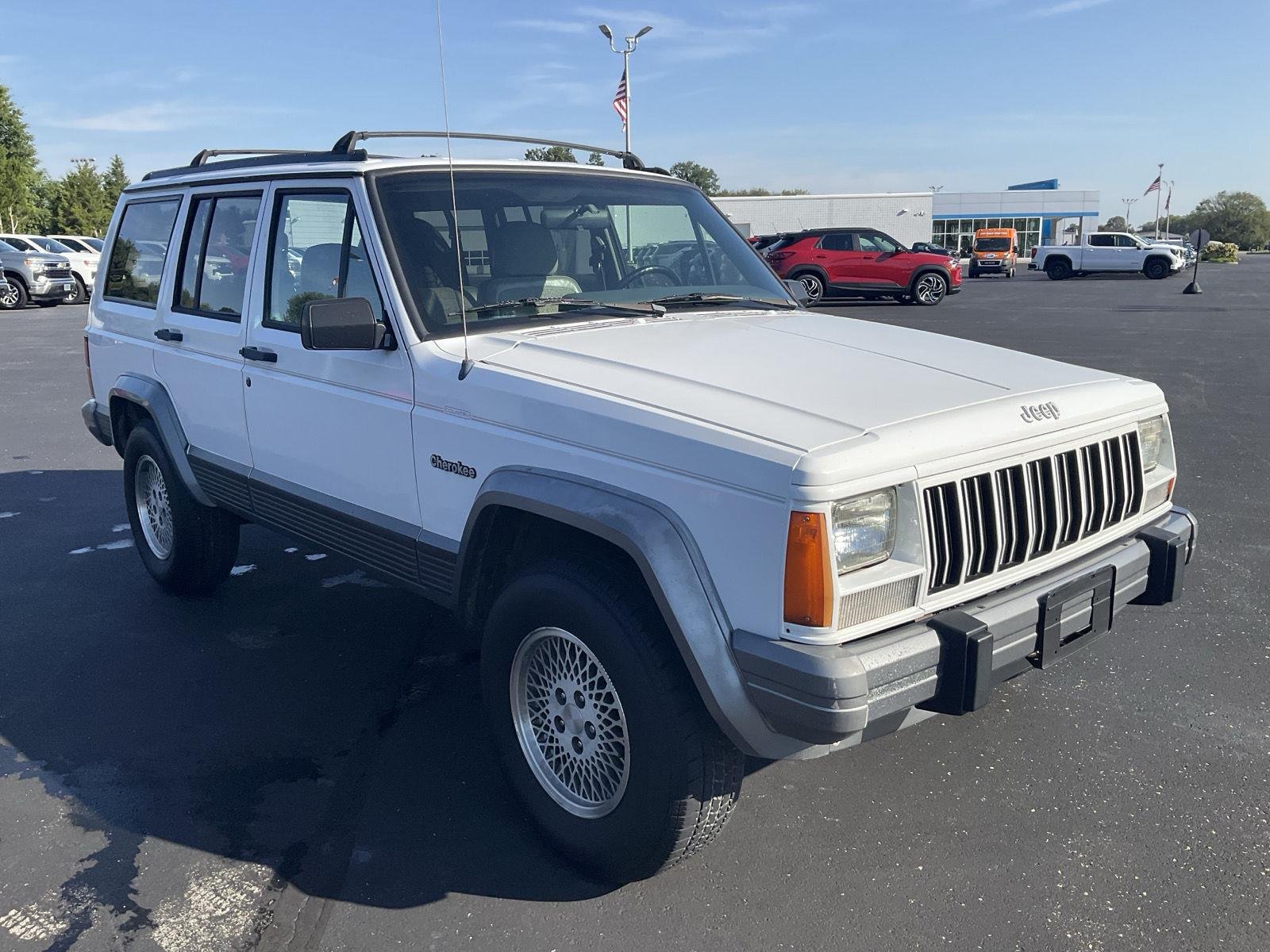 Used 1995  Jeep Country image 3
