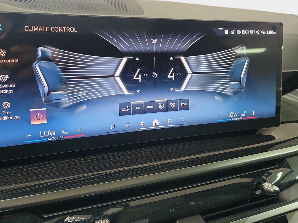 New 2026 Black Sapphire Metallic BMW xDrive40i image 19