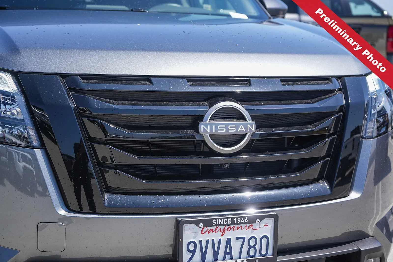 Certified Used 2025 Gun Metallic Nissan SL image 5