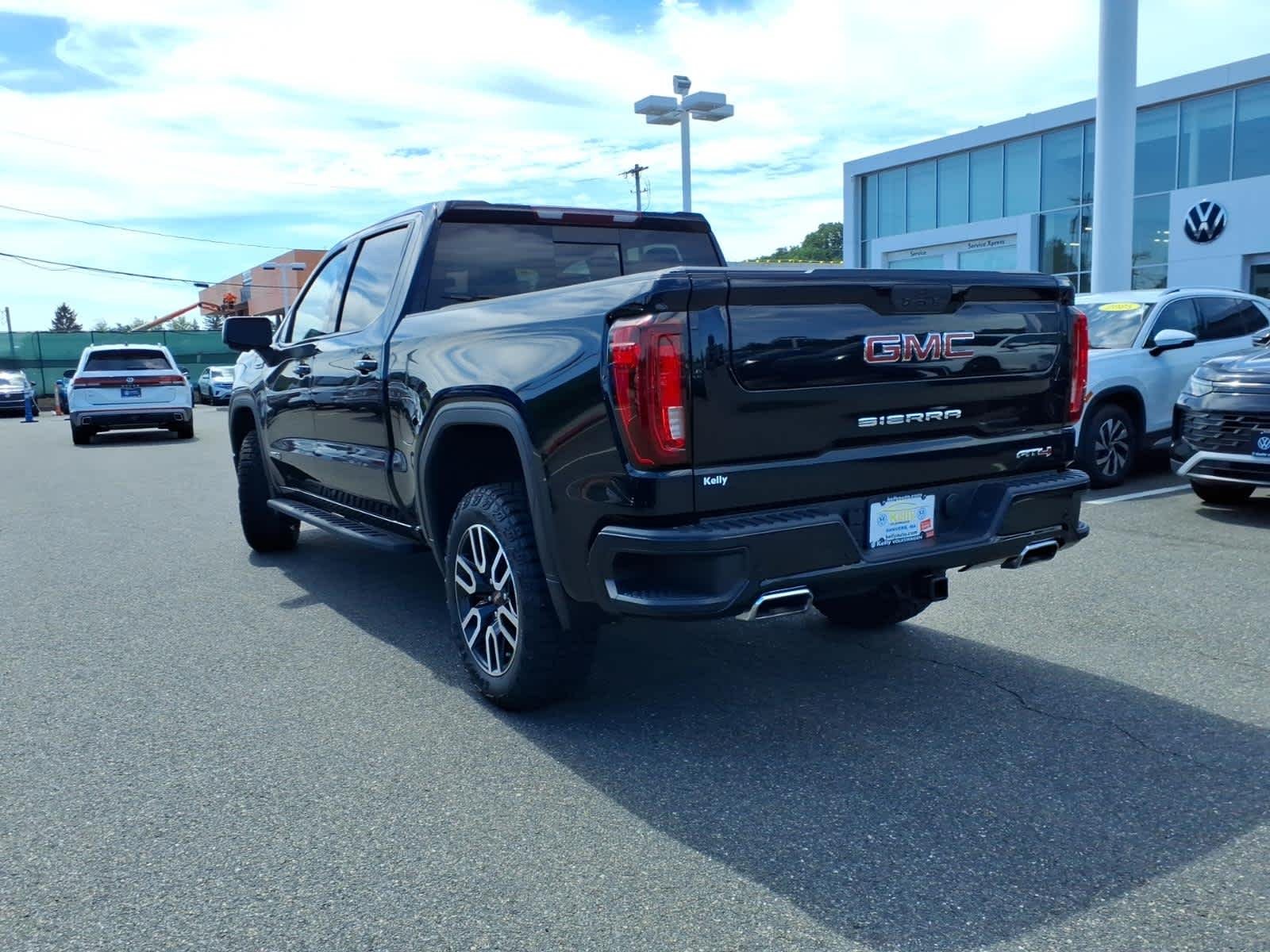 Used 2022 Ebony Twilight Metallic GMC AT4 image 7