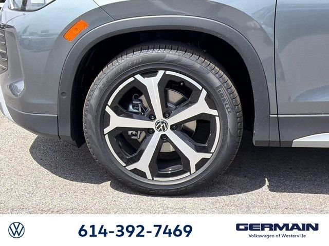 New 2026 Platinum Gray Metallic Volkswagen 2.0T SE image 12