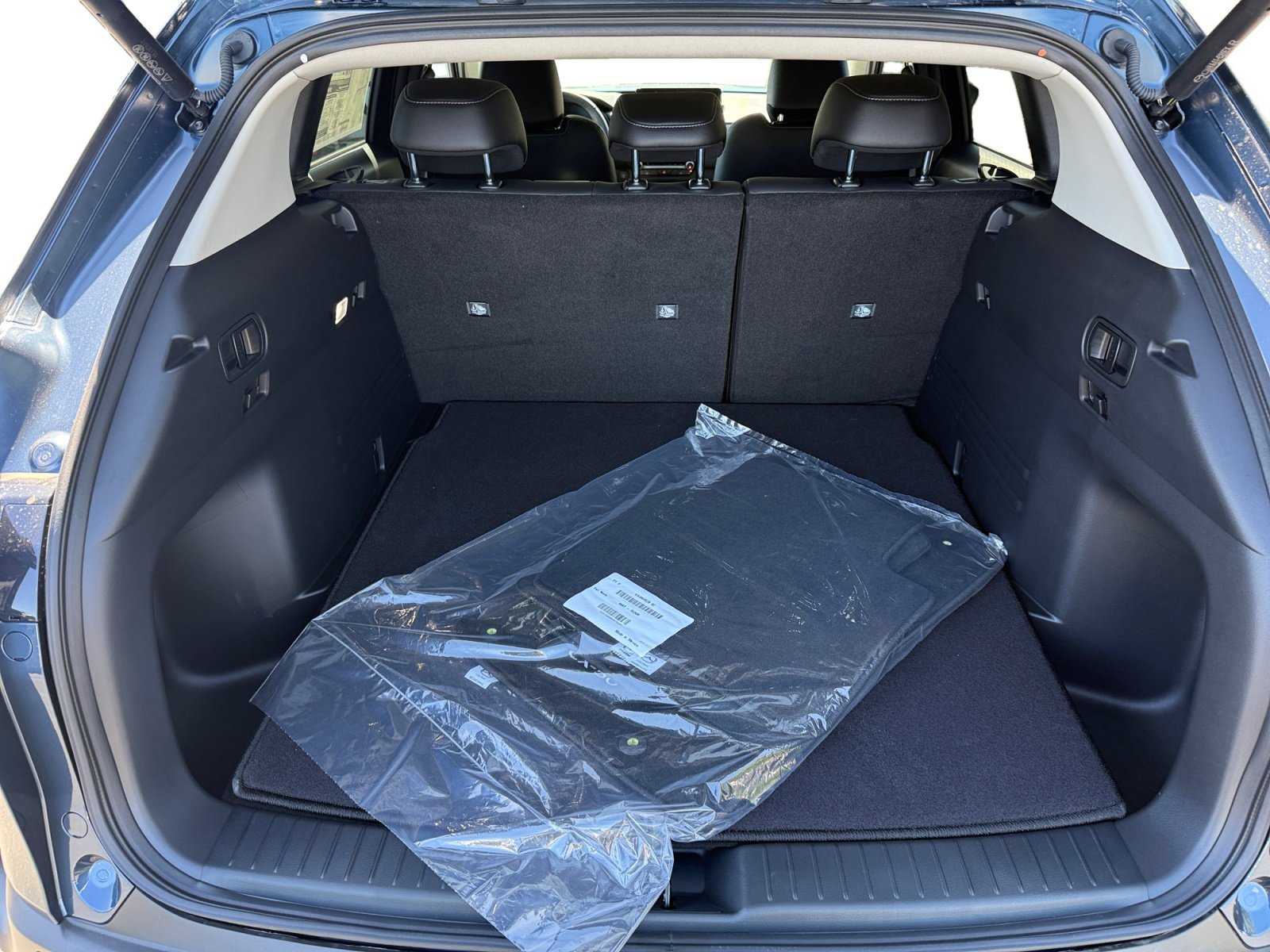 New 2026 Ingot Blue Metallic Mazda 2.5 S Preferred image 17