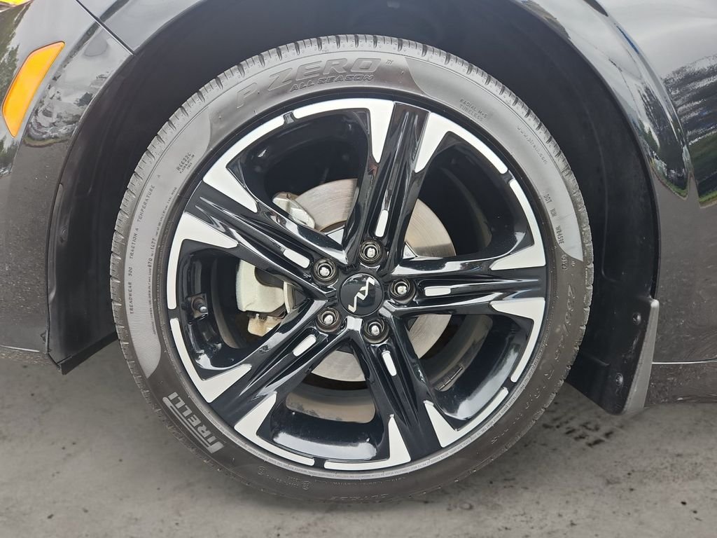 Used 2024 Black Kia GT-Line image 9