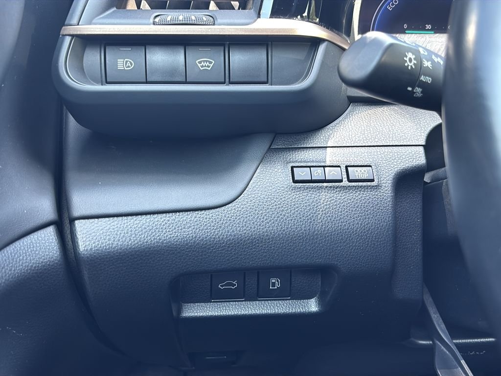 2023 Toyota Crown XLE - Photo 33