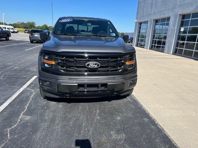 Used 2024 Gray Metallic Ford XLT image 6