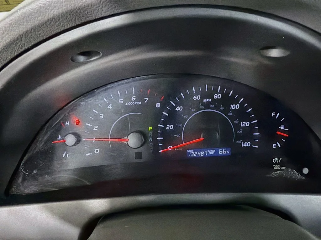Used 2010 Blue Toyota LE image 14