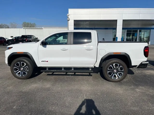 Used 2024 White GMC AT4 image 2