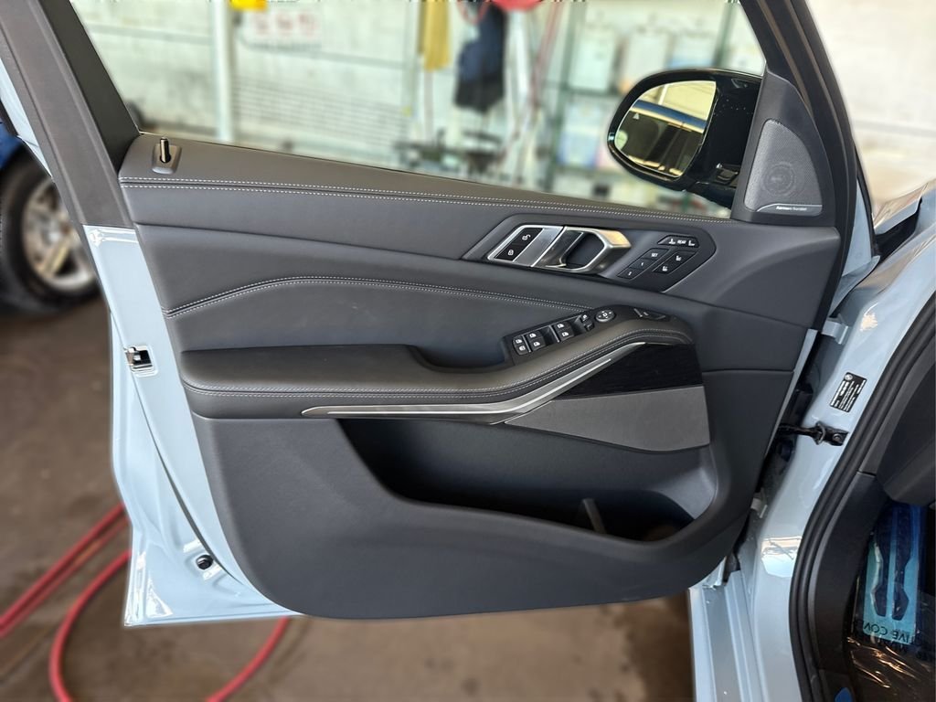 2026 BMW X7 M60i - Photo 26