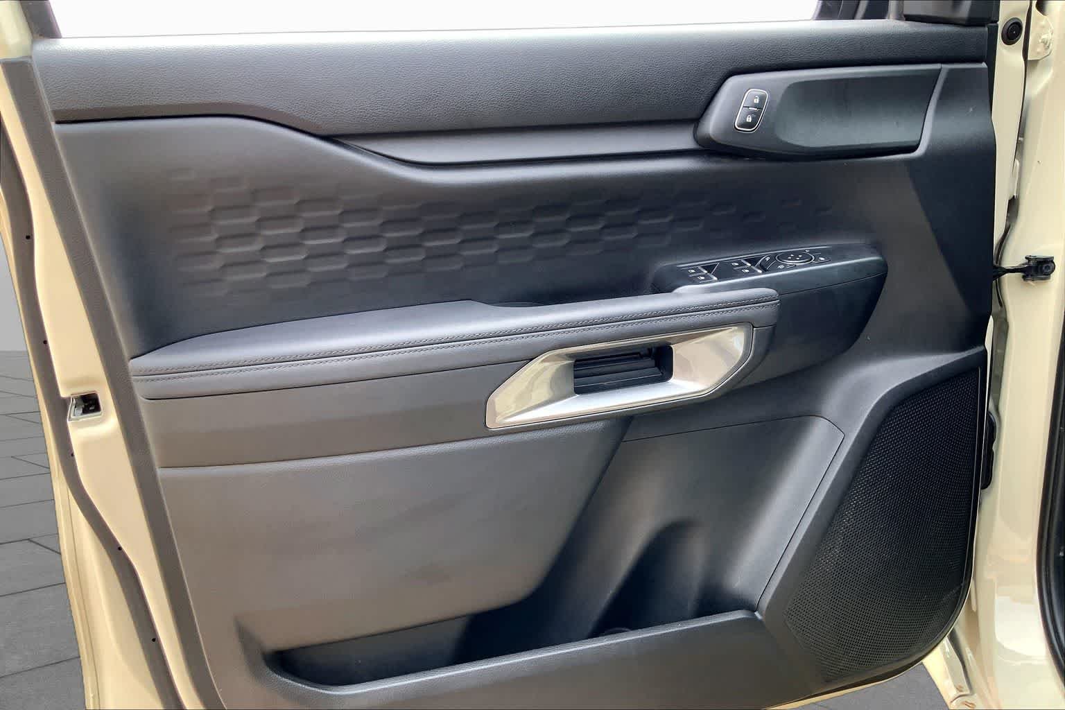 Used 2025 Desert Sand Ford XLT image 22