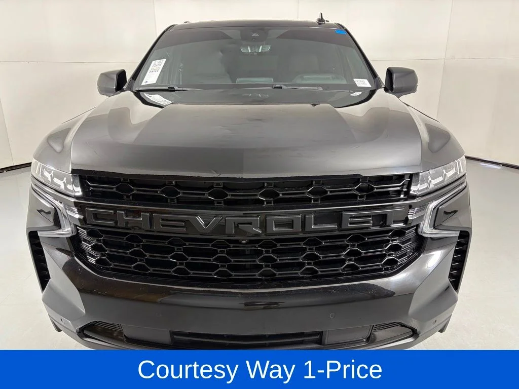 Used 2024 Black Chevrolet High Country image 4